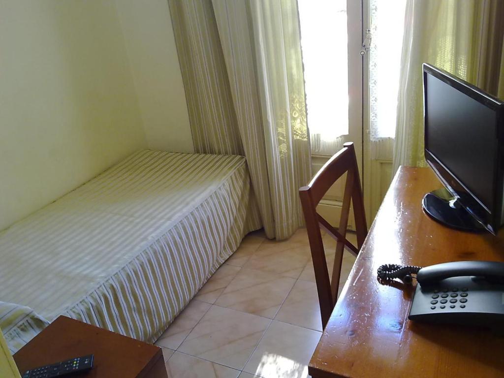 Hotel Toledano Ramblas Барселона Номер фото