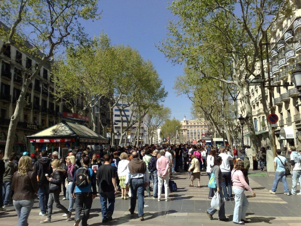 Hotel Toledano Ramblas Барселона Экстерьер фото